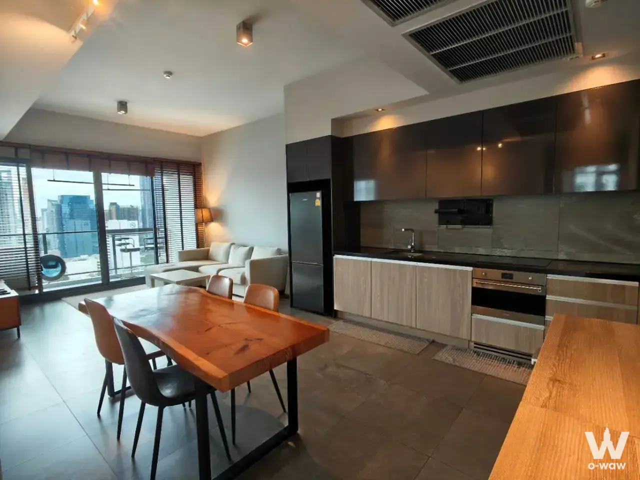 Condo with 2 bedrooms for rent at The Lofts Asoke — photo 1 of 5