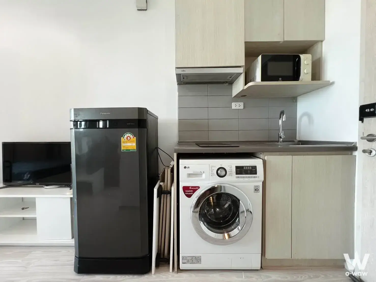 Commercial with 1 bedroom for rent at Ideo Mobi Sukhumvit Eastgate — photo 2 of 5