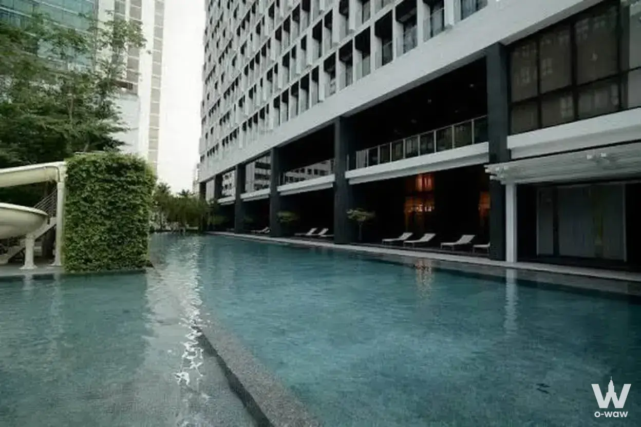 Condo with 1 bedroom for rent at Noble Ploenchit — photo 4 of 5