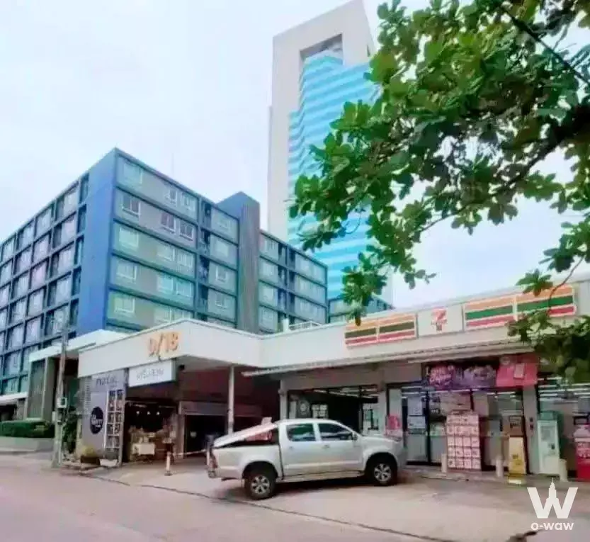 Viphavadi Soi 20 (beginning of soi), Bangkok