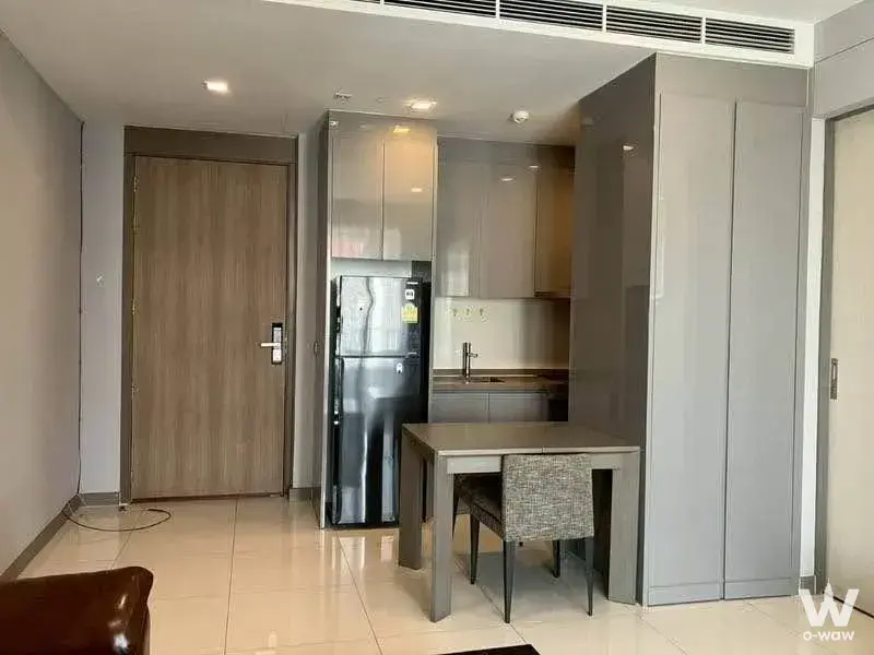 Condo with 1 bedroom for rent at M Silom — photo 2 of 5