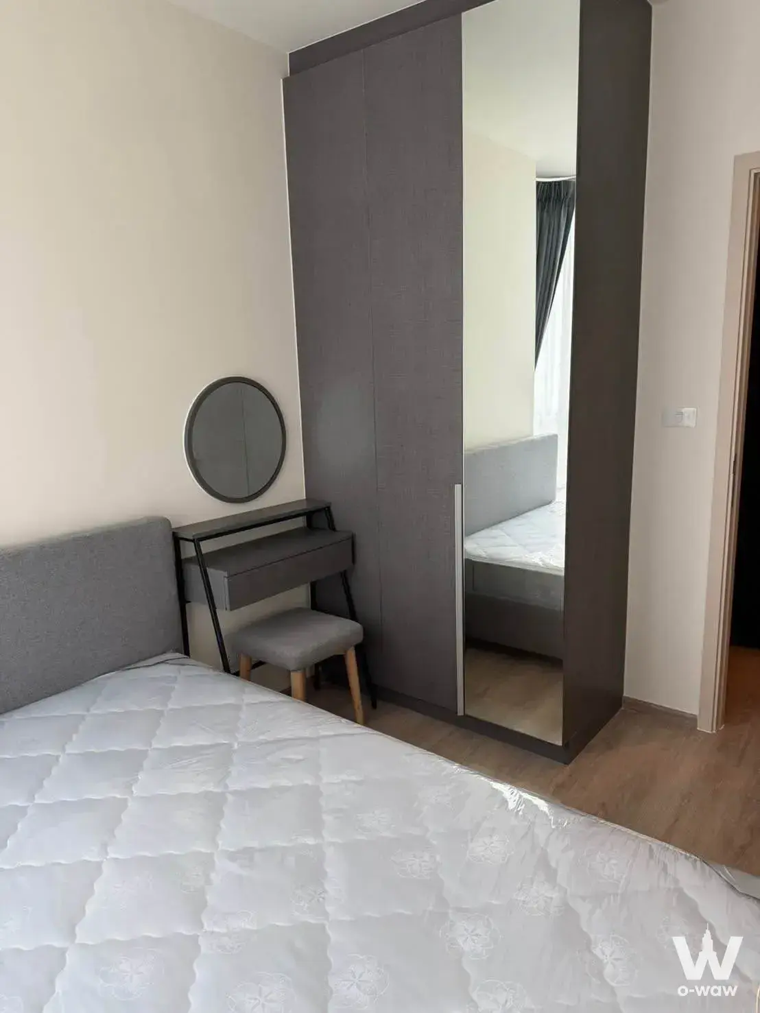 Condo with 2 bedrooms for rent at Nue District R9 — photo 4 of 5
