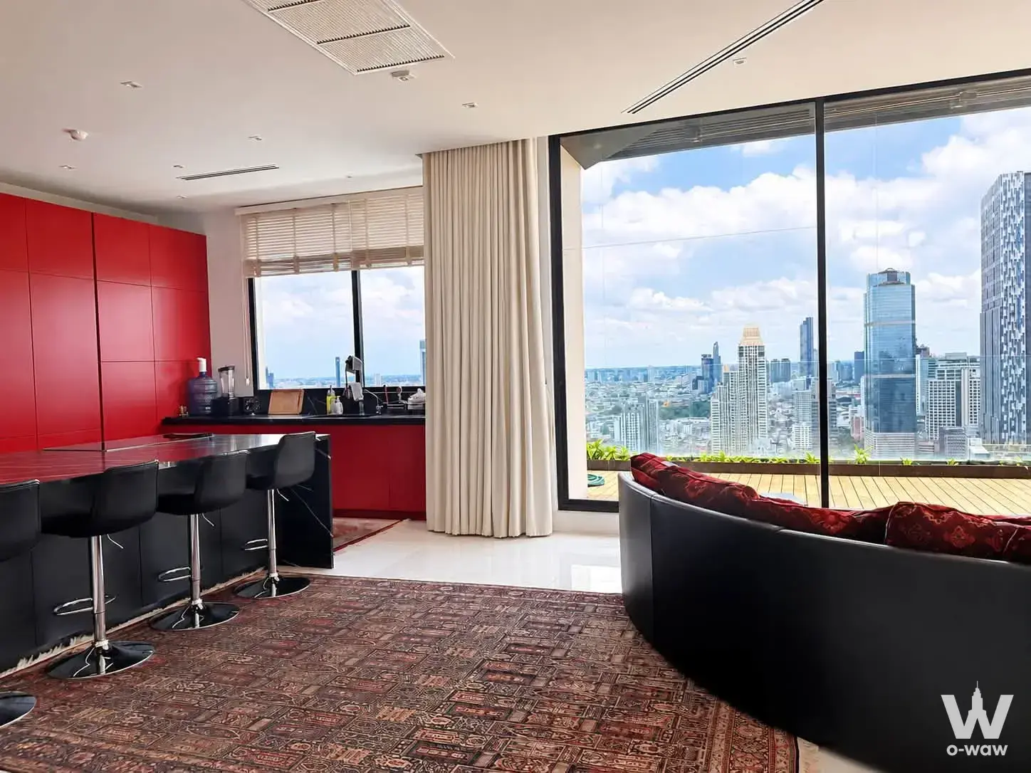Condo with 3 bedrooms for sale at Sathorn Gardens — photo 3 of 5