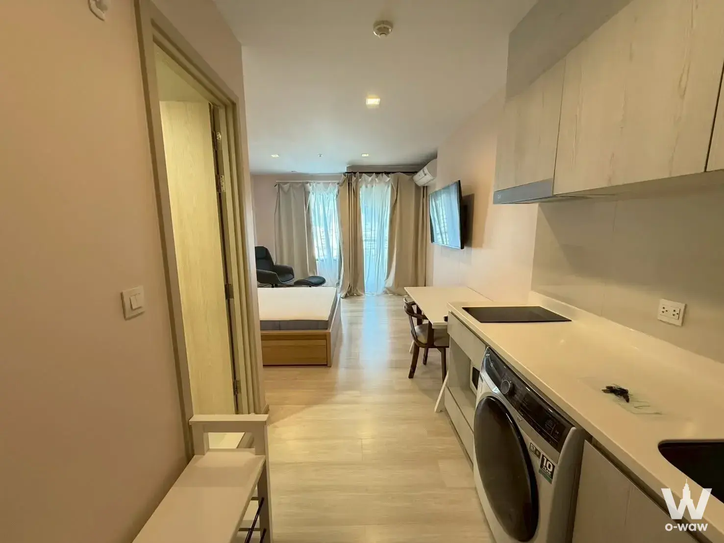Condo with 1 bedroom for rent at Life One Wireless — photo 5 of 5
