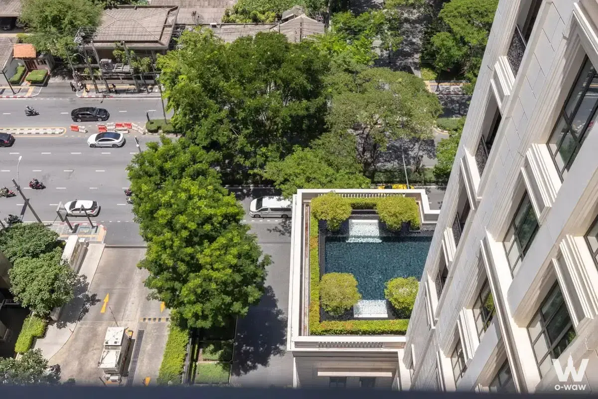 Condo with 3 bedrooms for sale at 98 Wireless — photo 5 of 5