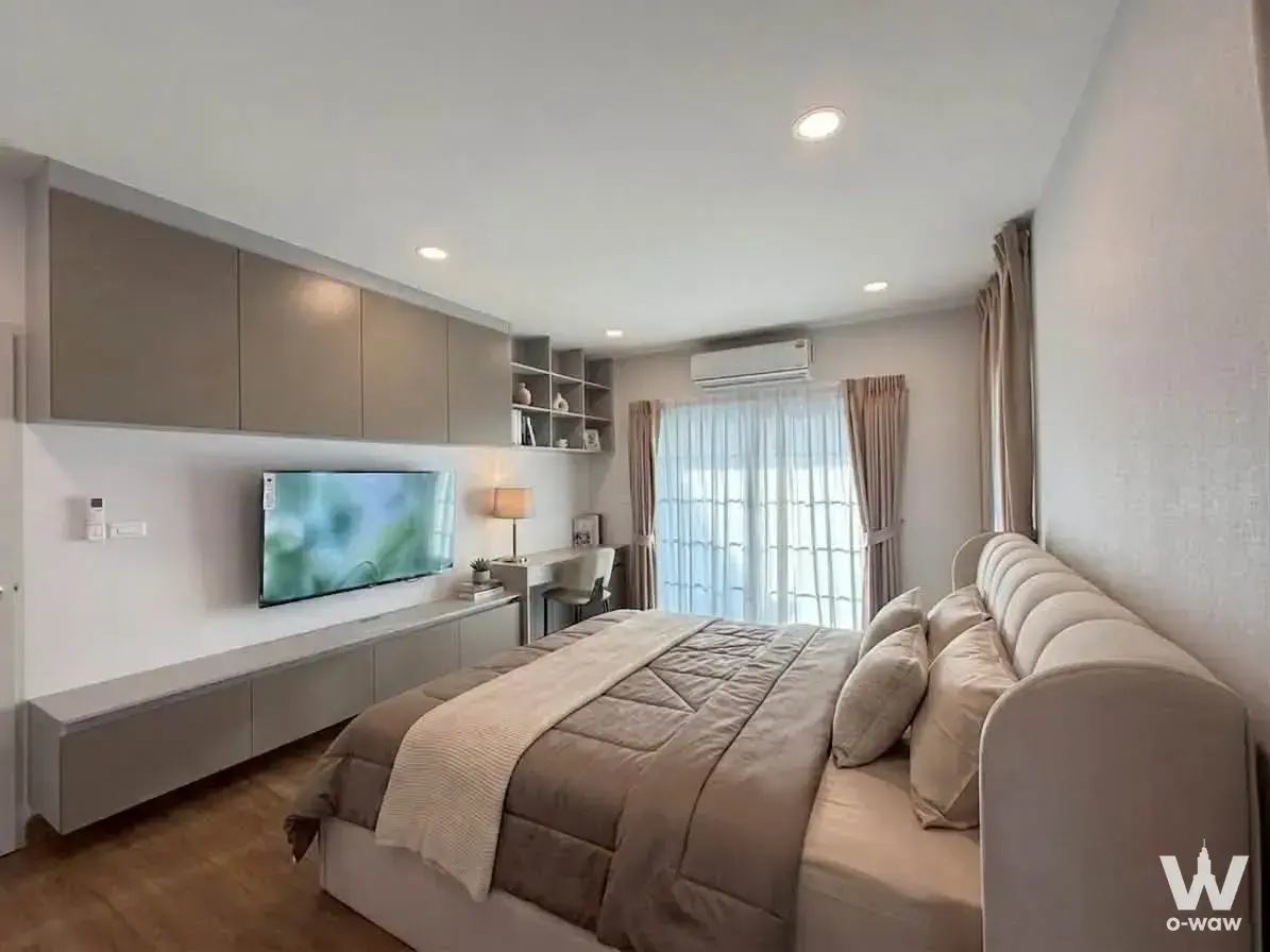 House with 4 bedrooms for rent at Centro Bangna phase 2 — photo 4 of 5