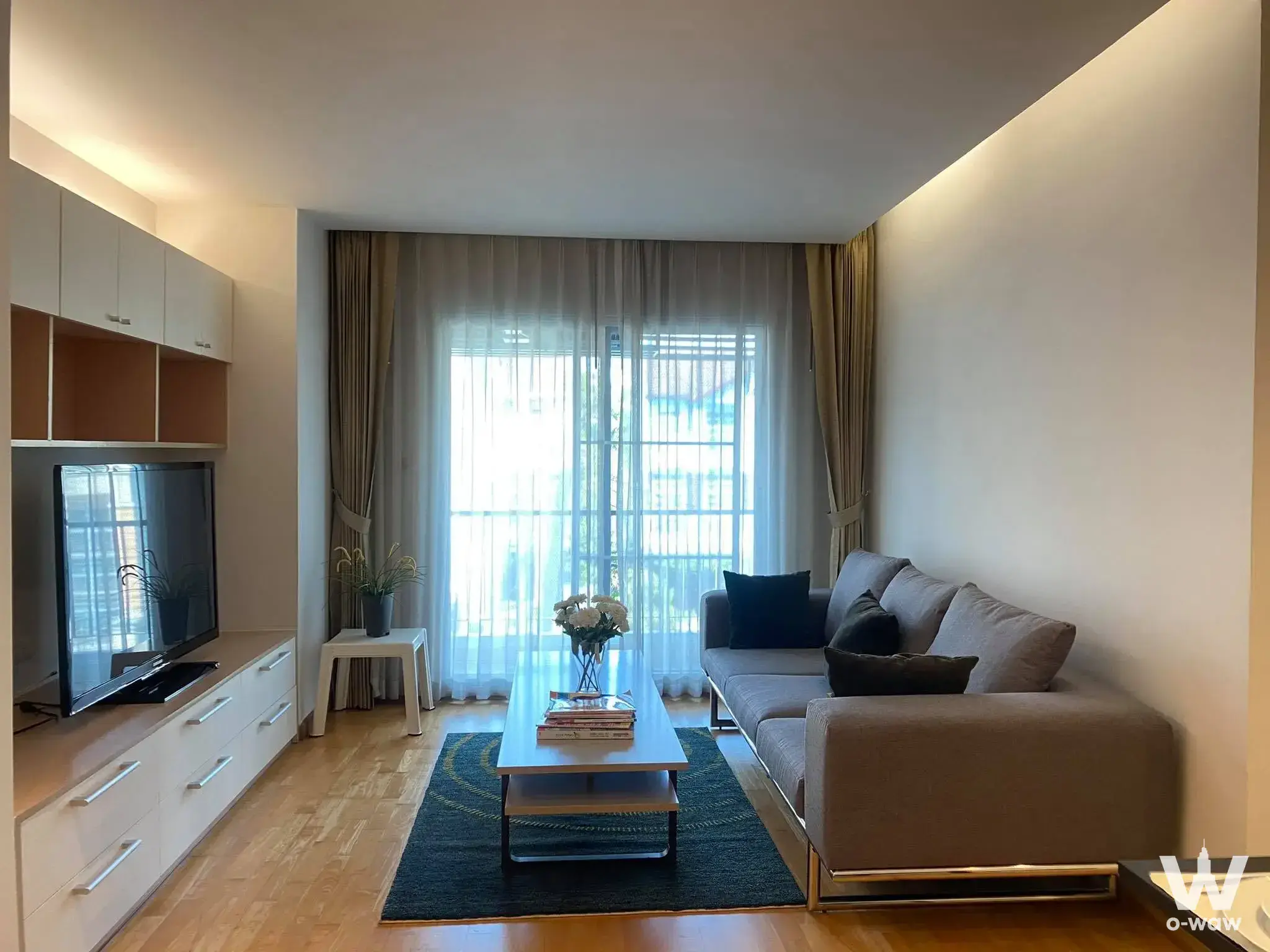 Condo with 3 bedrooms for rent at Residence 52 Condominium — photo 2 of 5