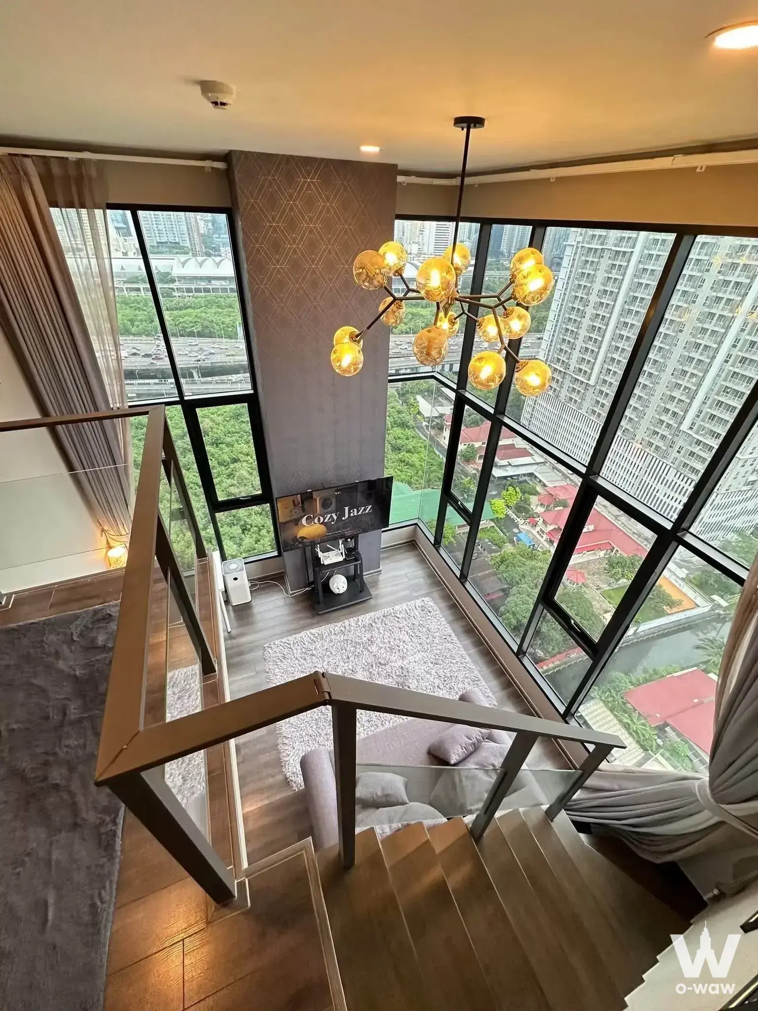 Condo with 2 bedrooms for rent at KnightsBridge Space Rama 9 — photo 2 of 5