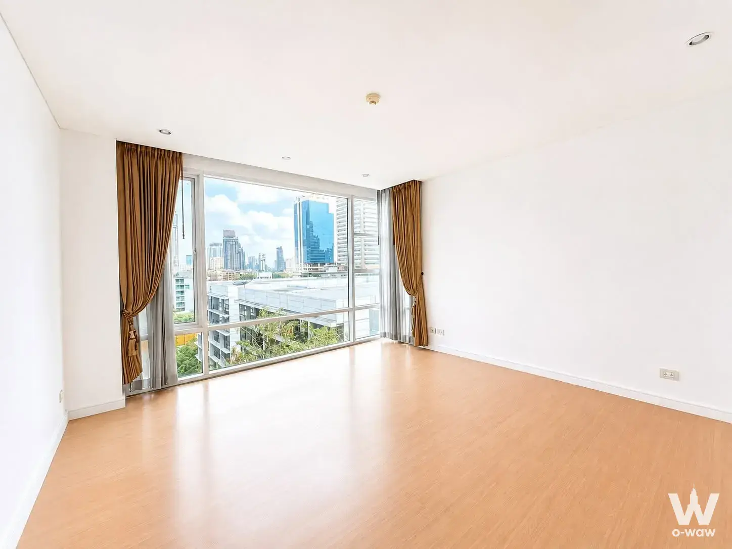 Condo with 2 bedrooms for sale at Fullerton Sukhumvit — photo 1 of 4