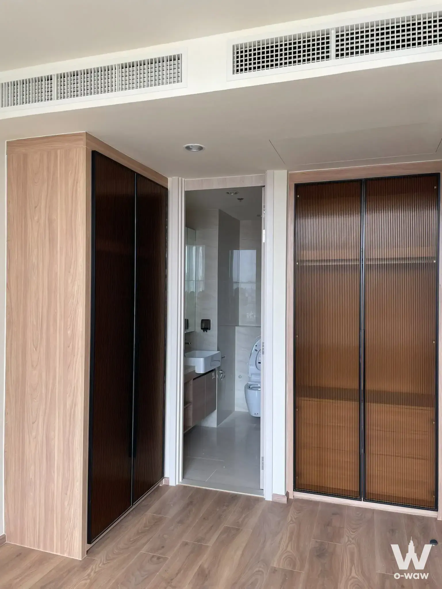 Condo with 2 bedrooms for sale at Noble Form Thonglor โนเบิล ฟอร์ม ทองหล่อ — photo 5 of 5