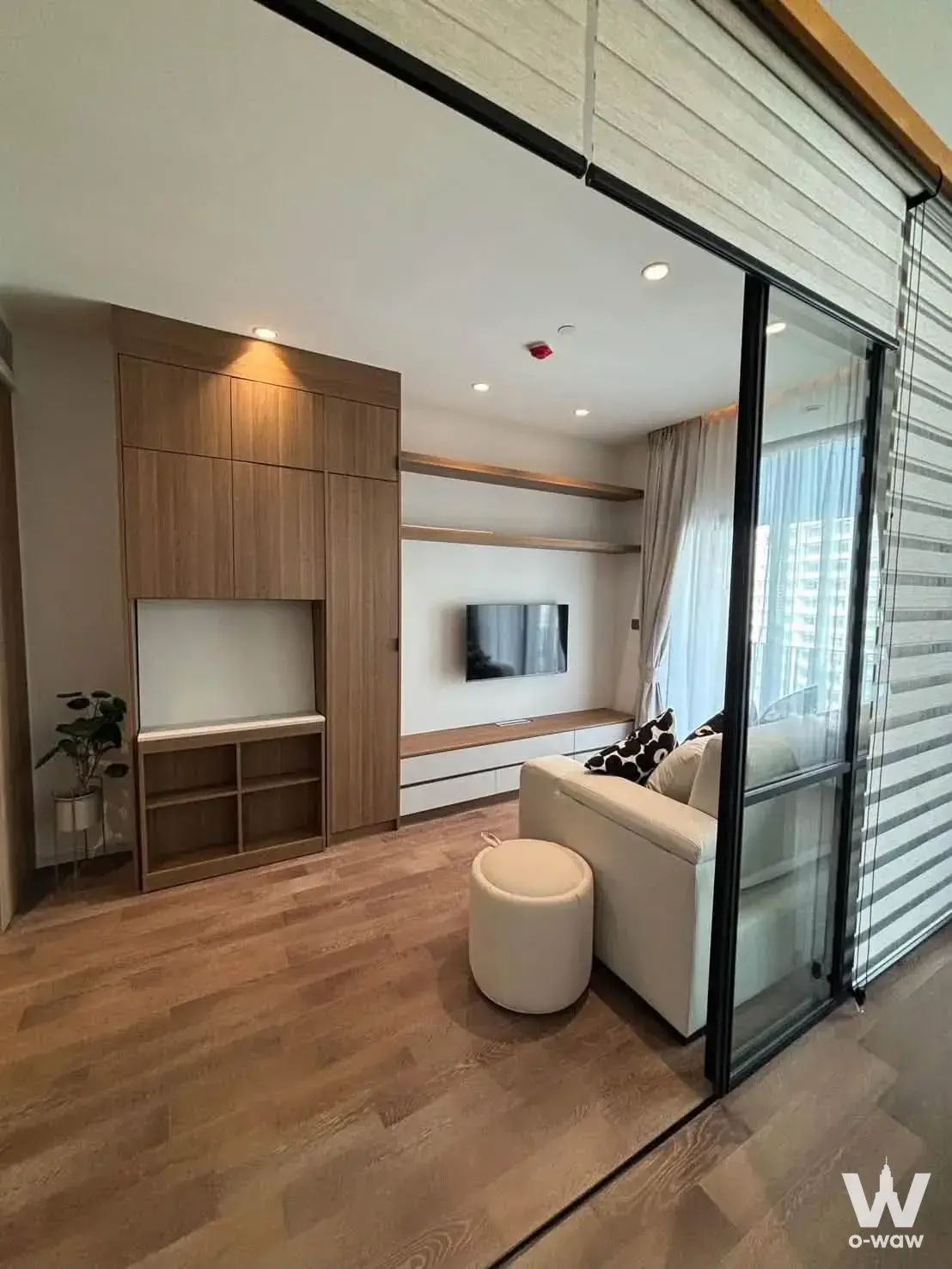Condo with 1 bedroom for rent at MUNIQ Sukhumvit 23 — photo 2 of 5