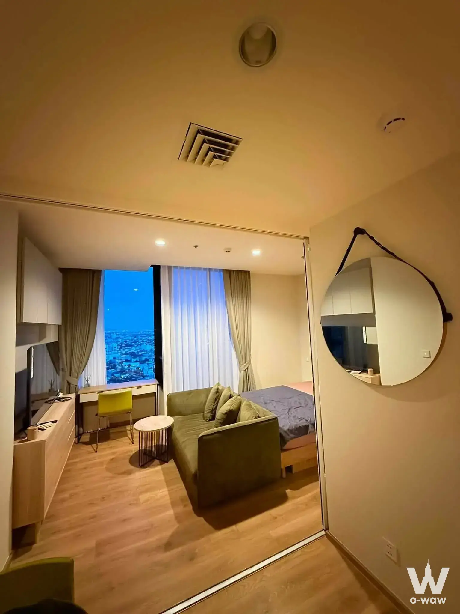 Condo with 1 bedroom for rent at Noble Form Thonglor โนเบิล ฟอร์ม ทองหล่อ — photo 2 of 7