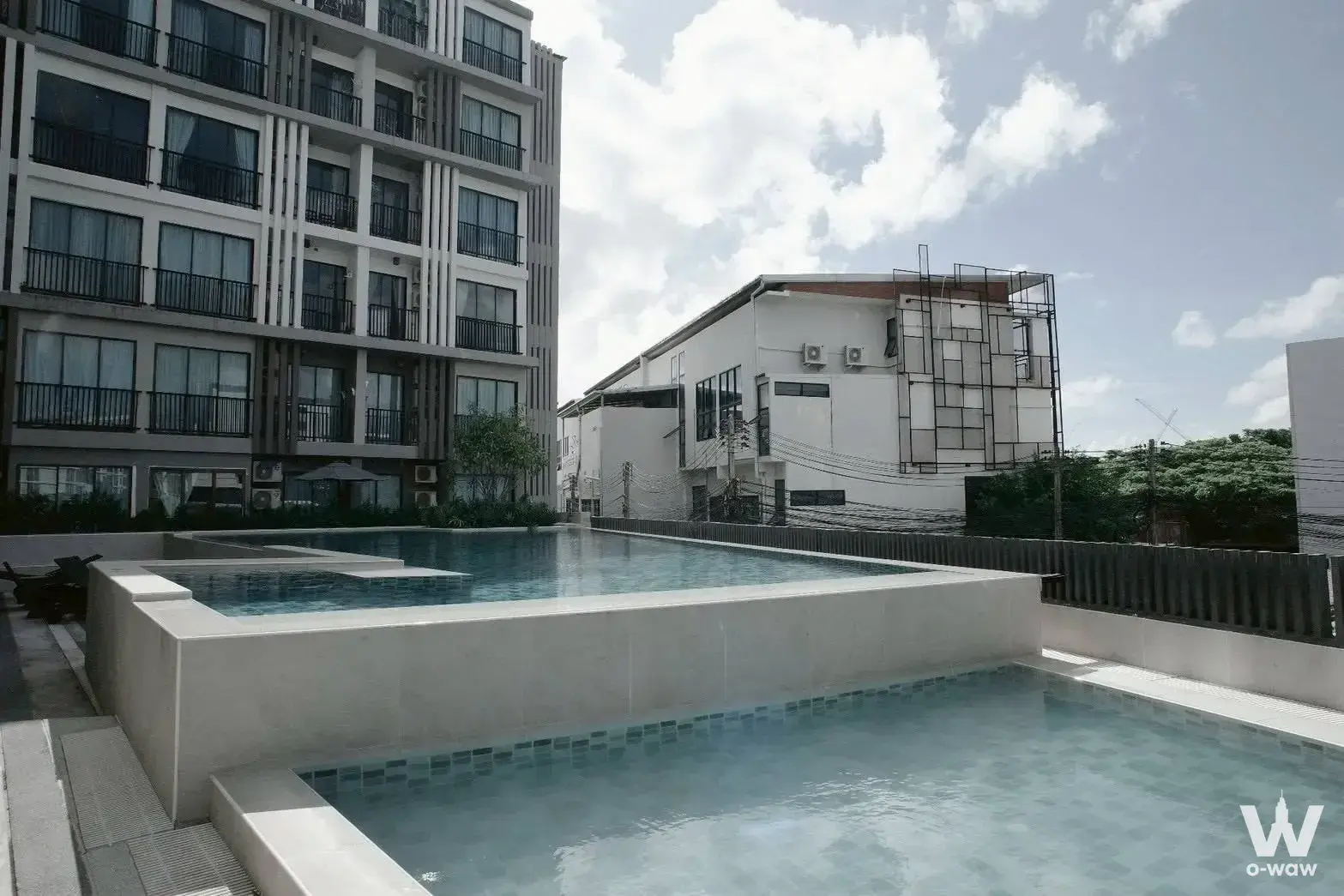 Condo with 1 bedroom for sale at Cherngtalay — photo 1 of 5