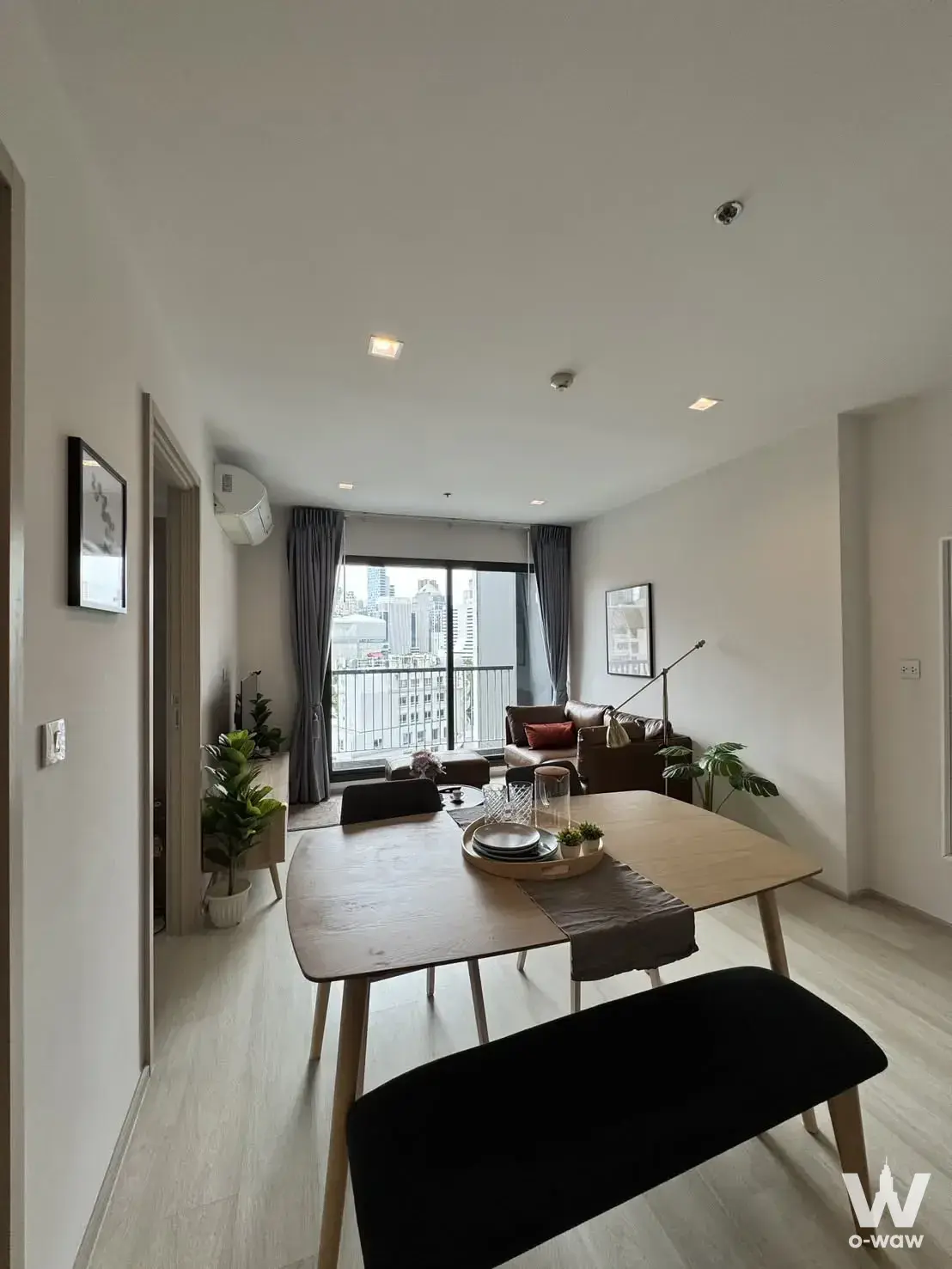 Condo with 2 bedrooms for rent at Life One Wireless — photo 5 of 5