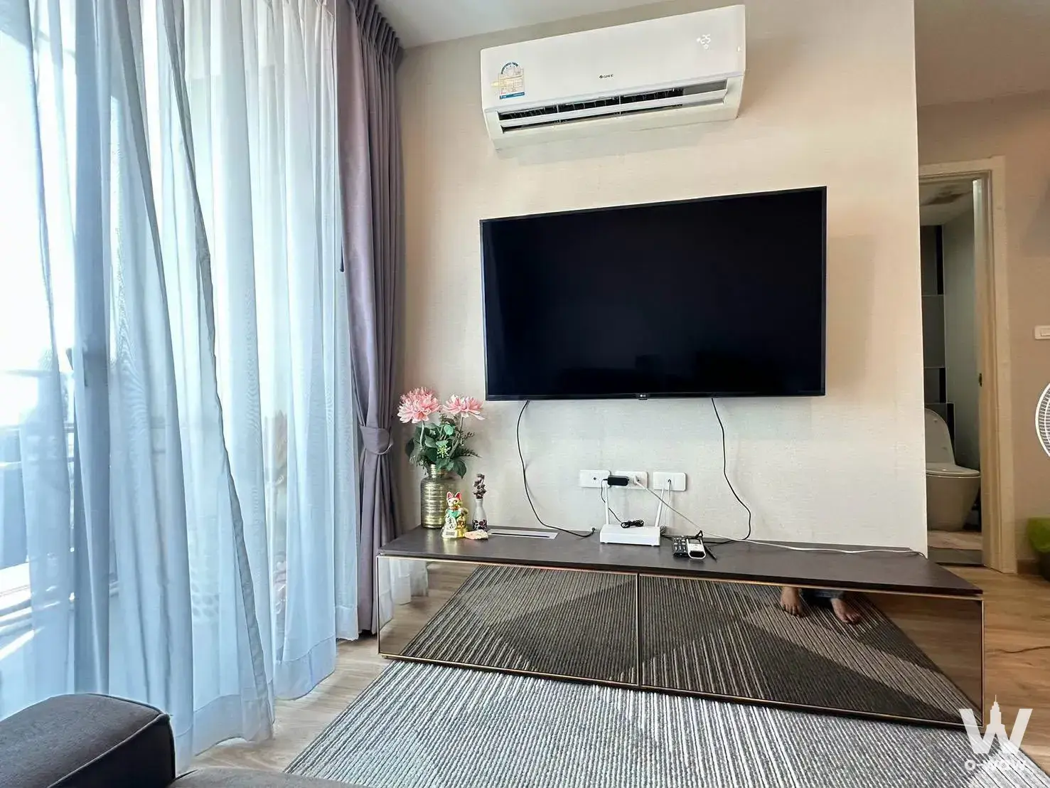 Condo with 1 bedroom for rent at Artemis Sukhumvit 77 — photo 2 of 5