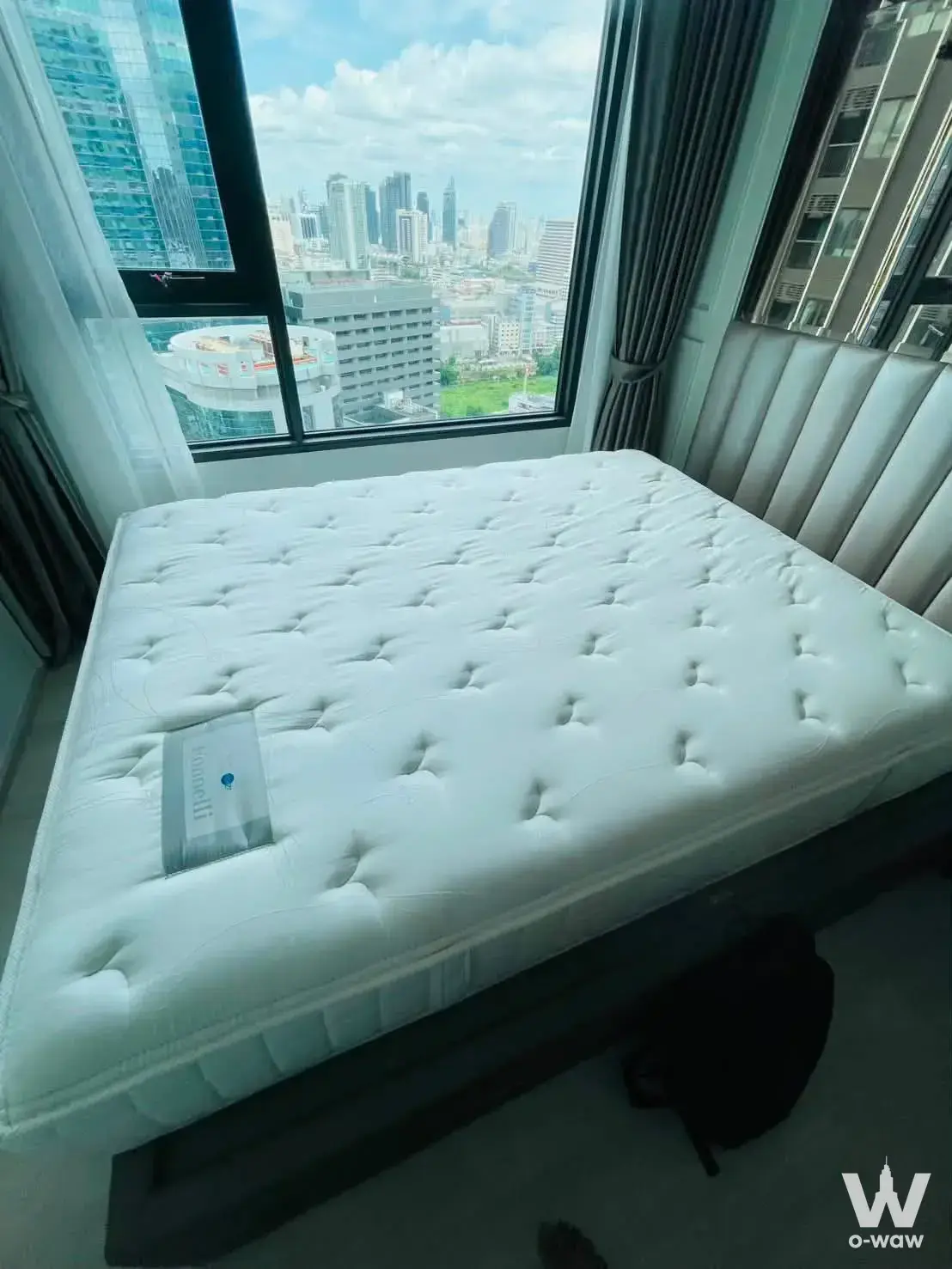 Condo with 1 bedroom for rent at Life One Wireless — photo 2 of 5