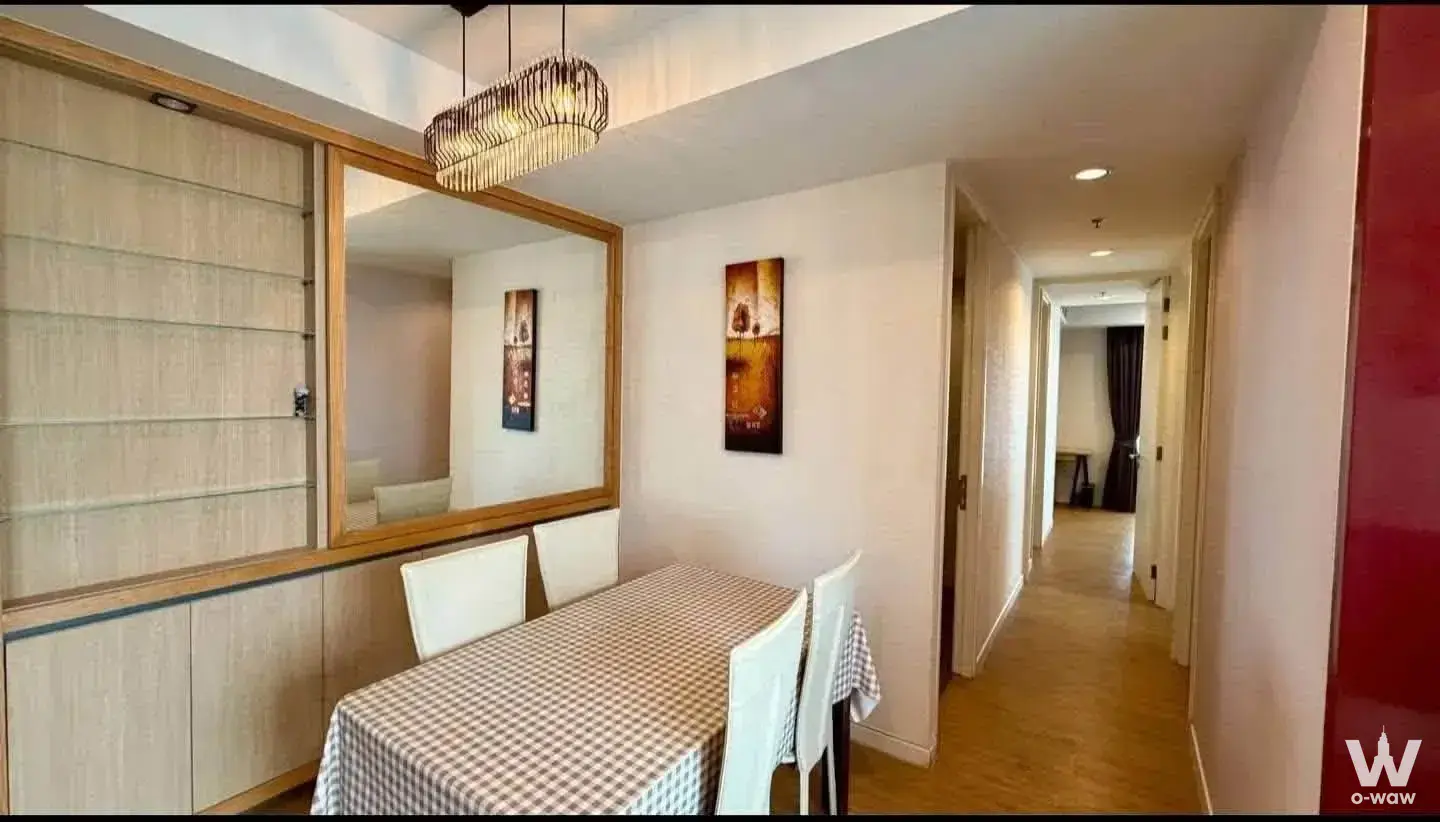 Condo with 3 bedrooms for rent at Siamese Surawong — photo 2 of 5