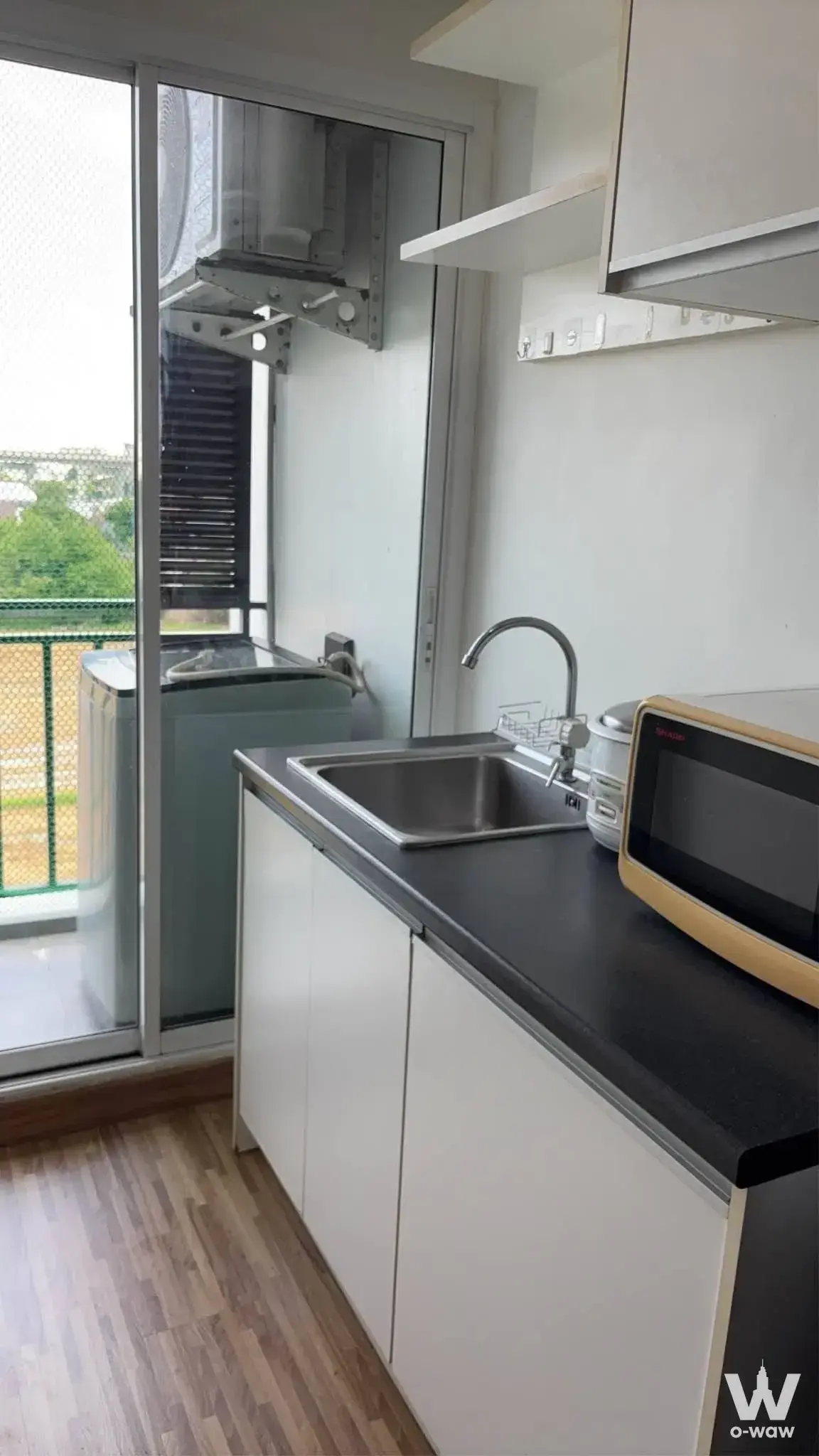 Condo with 1 bedroom for rent at The Iris Condo — photo 3 of 4