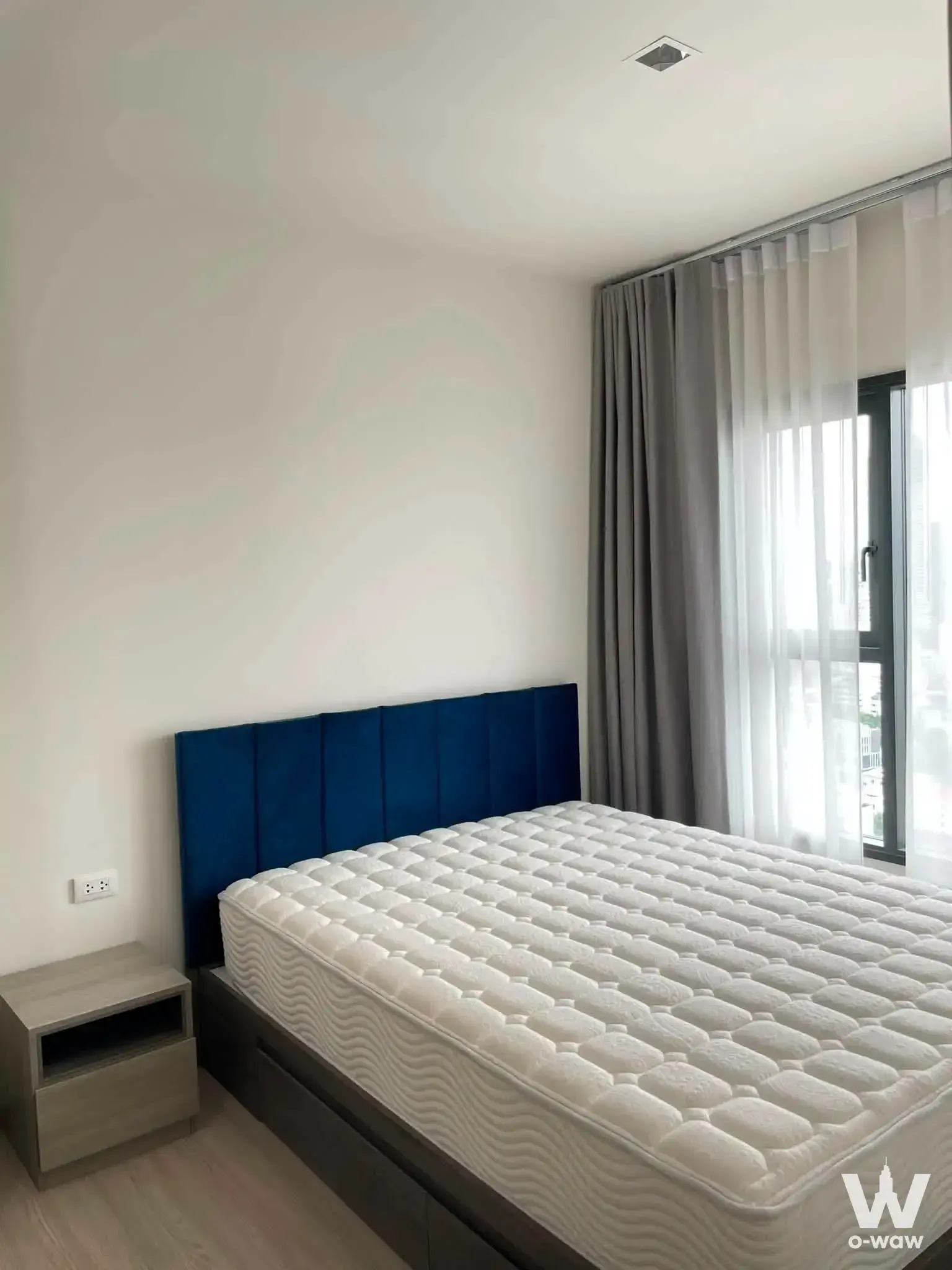 Commercial with 1 bedroom for rent at THE BASE Phetchaburi-Thonglor เดอะ เบส เพชรบุรี - ทองหล่อ — photo 3 of 5