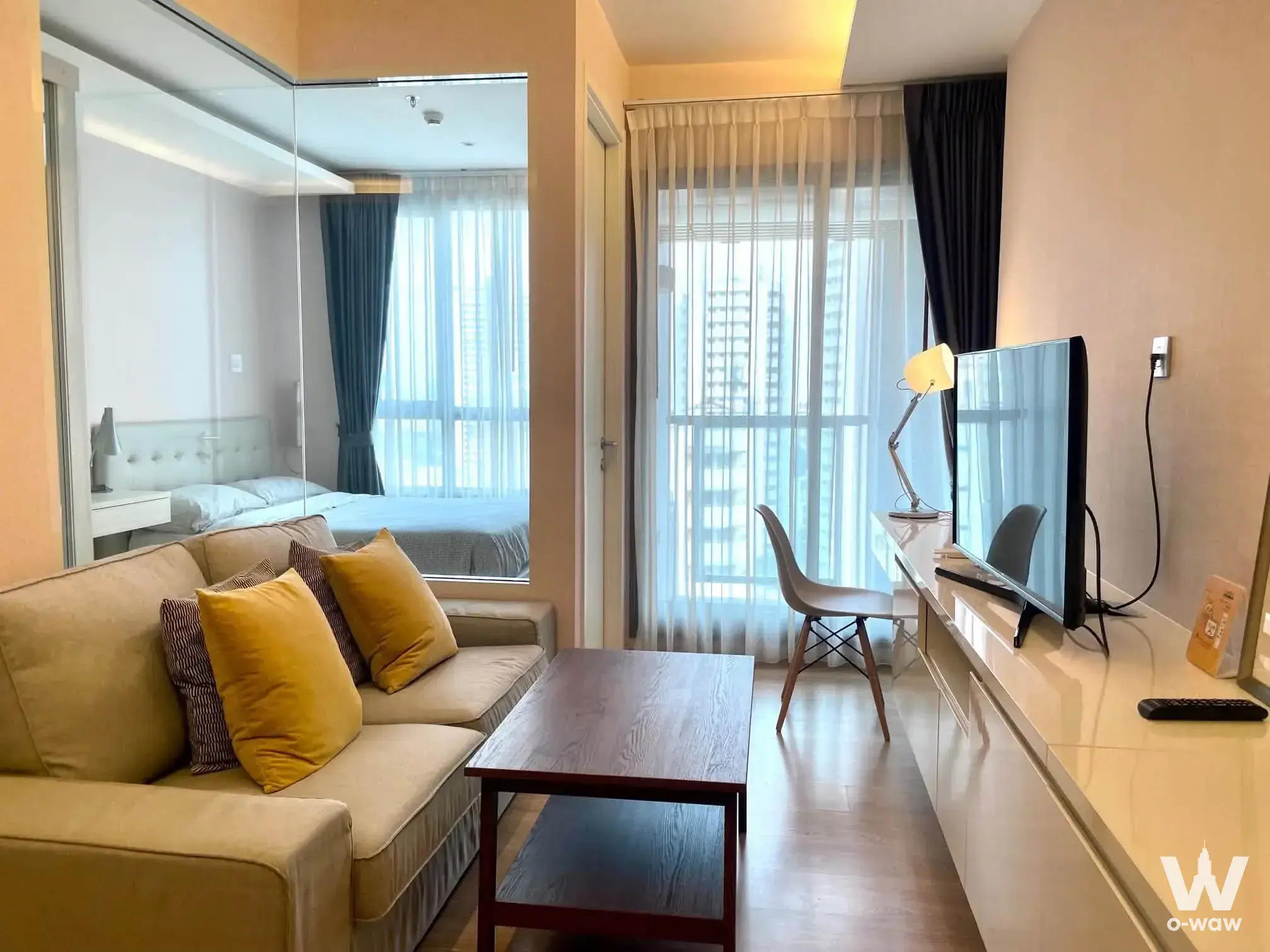 Sukhumvit 43, between Phrom Phong and Thonglor, 400m from BTS Phrom Phong