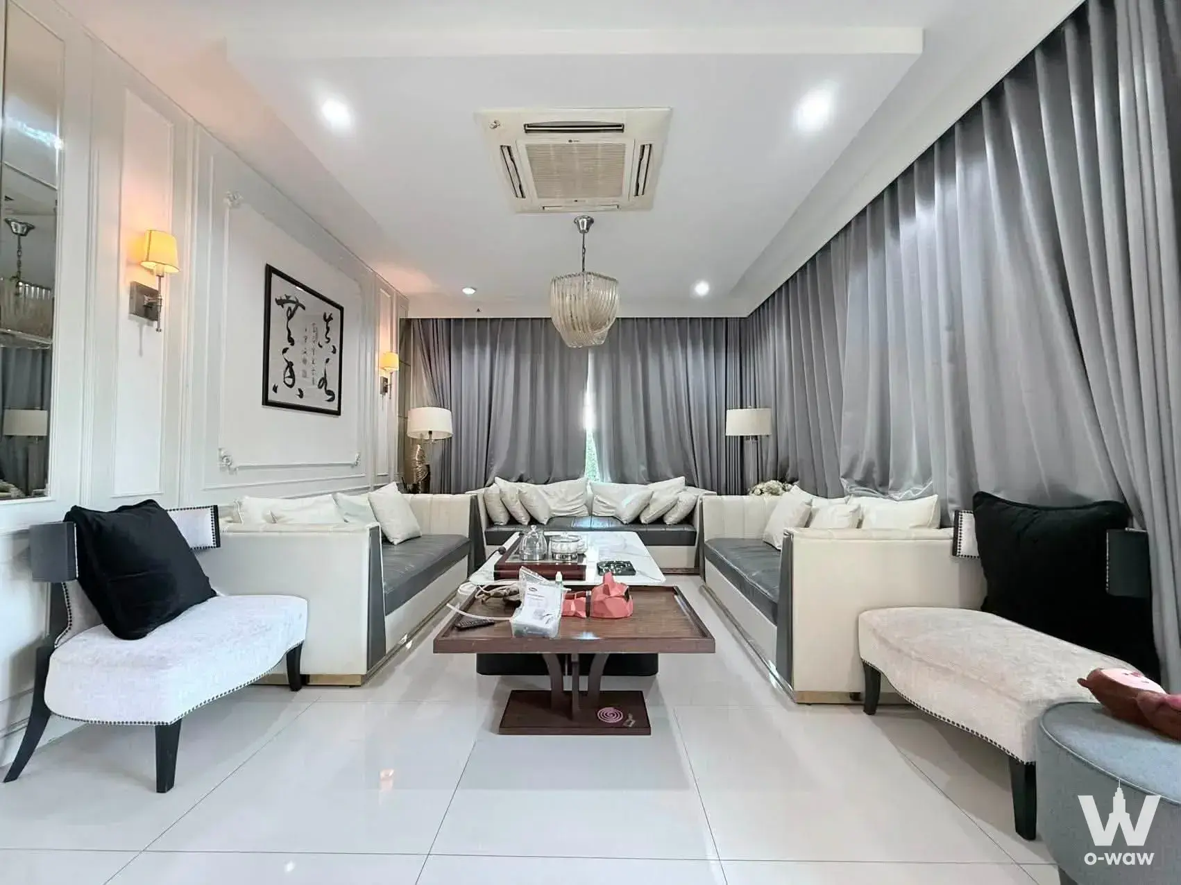 House with 4 bedrooms for sale at Setthasiri Pattanakarn — photo 2 of 5