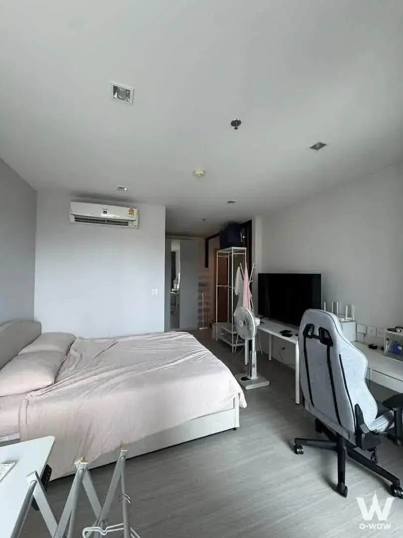 Condo with 1 bedroom for rent at Life Sathorn Sierra — photo 2 of 5