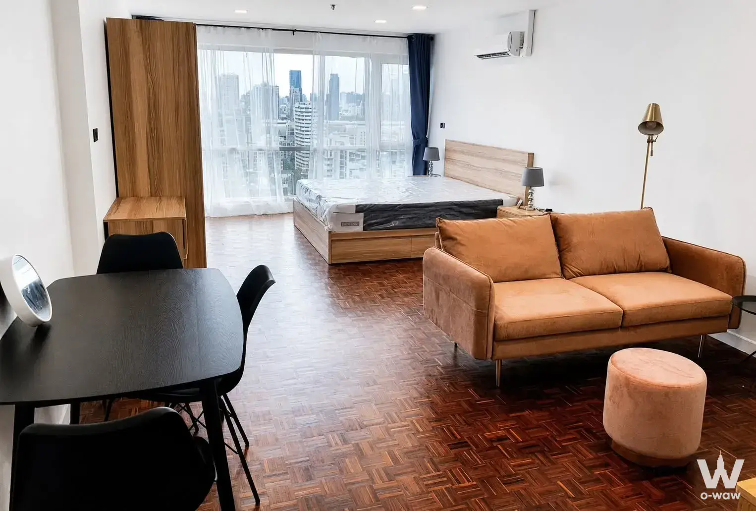 Condo with 1 bedroom for sale at Lumpini Suite Sukhumvit 41 — photo 2 of 5