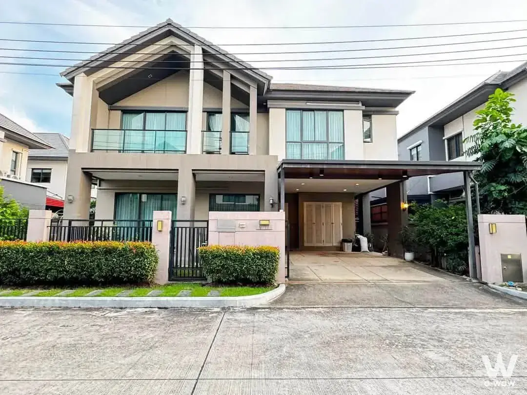 House with 4 bedrooms for rent at Bangkok Boulevard Rama 9 — photo 1 of 5