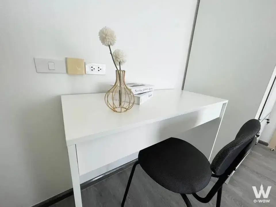 Condo with 1 bedroom for rent at Rich Park Triple Station — photo 2 of 5