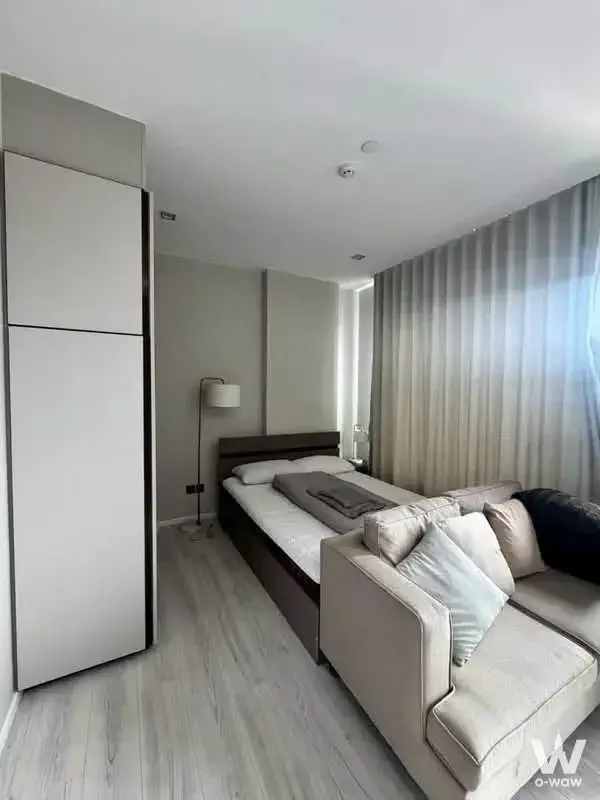 Condo with 1 bedroom for rent at The Room Phaya Thai — photo 1 of 5