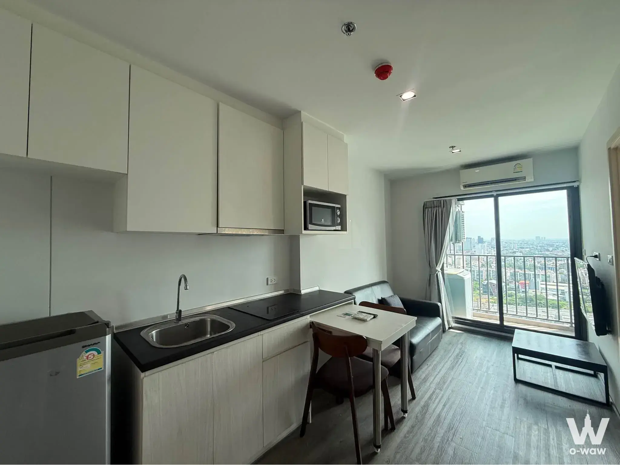 Condo with 1 bedroom for rent at Rich Park Triple Station — photo 1 of 5