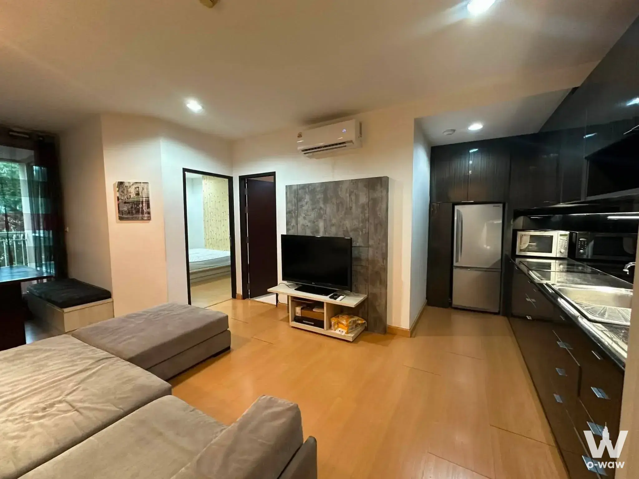 Condo with 1 bedroom for rent at The Address Sukhumvit 42 — photo 2 of 5