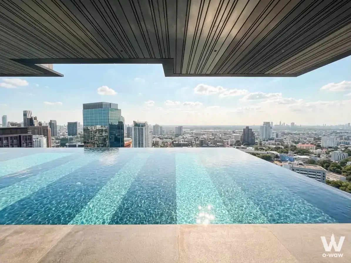 Condo with 2 bedrooms for rent at Rhythm Ekkamai — photo 1 of 5