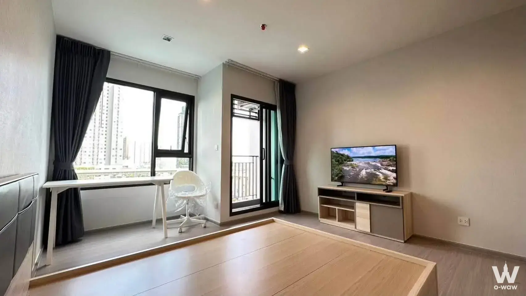Condo with 1 bedroom for rent at Life Sathorn Sierra — photo 2 of 4
