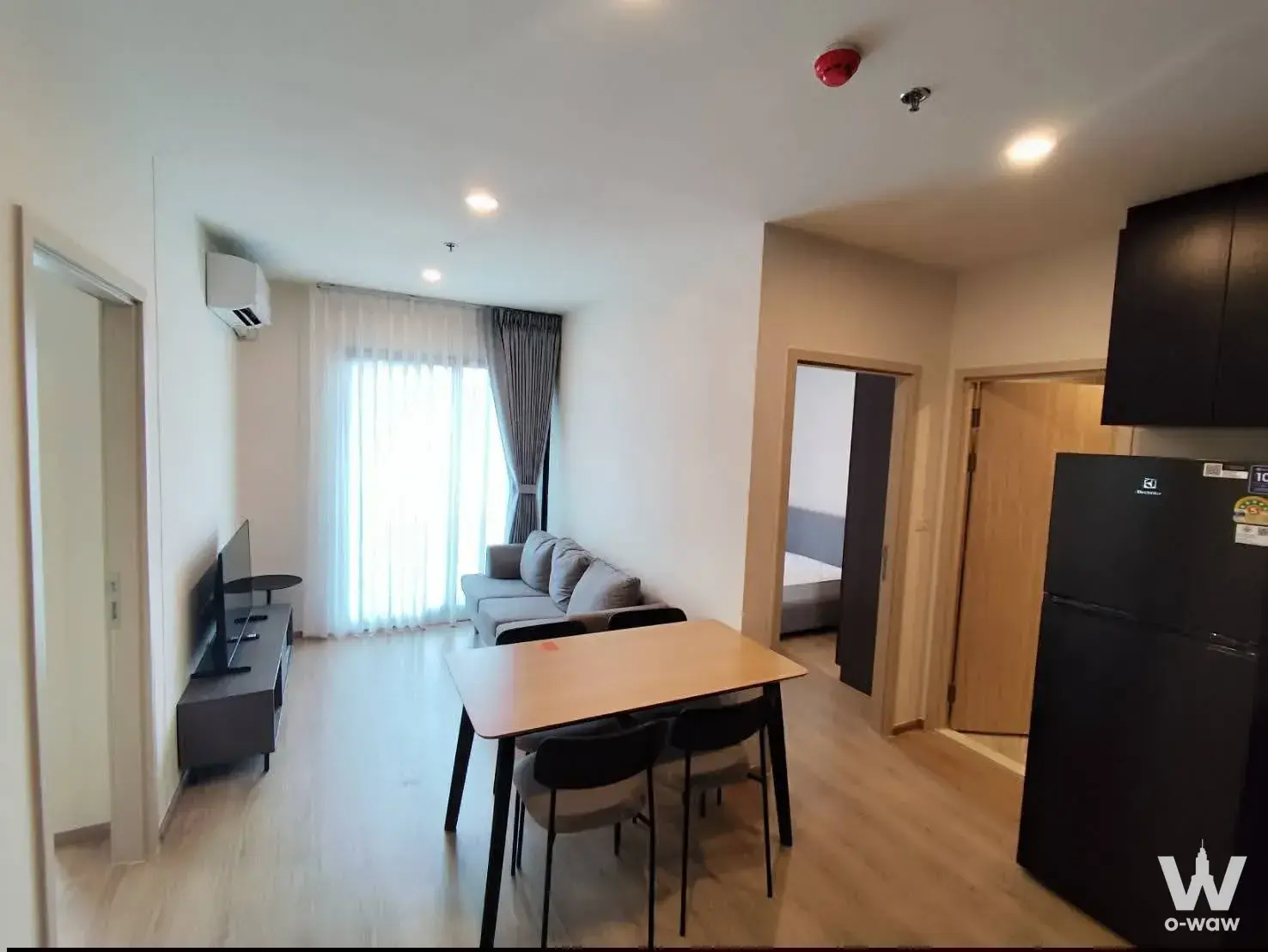 Condo with 2 bedrooms for rent at Nue District R9 — photo 3 of 5