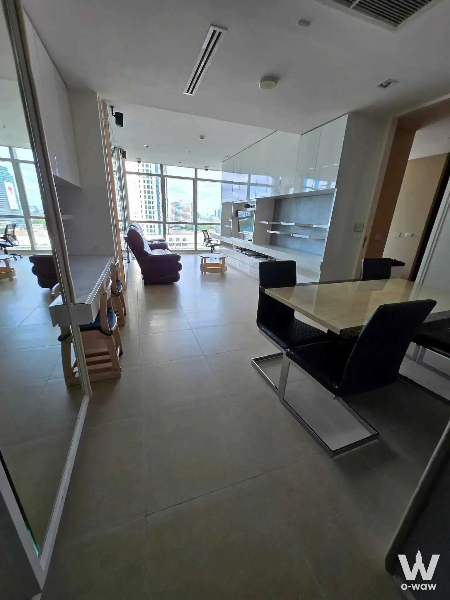 Condo with 2 bedrooms for rent at Bangkok, Thailand — photo 1 of 5