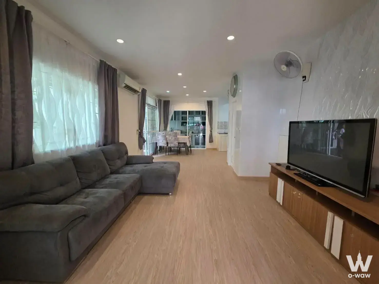 Pattanakarn 38