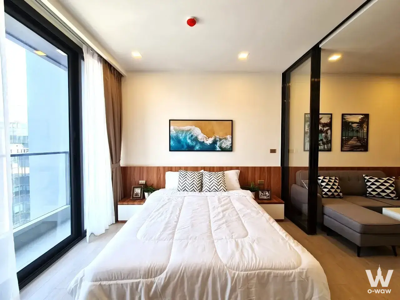 Nearby: Central Rama9, MRT Rama 9, G Tower
