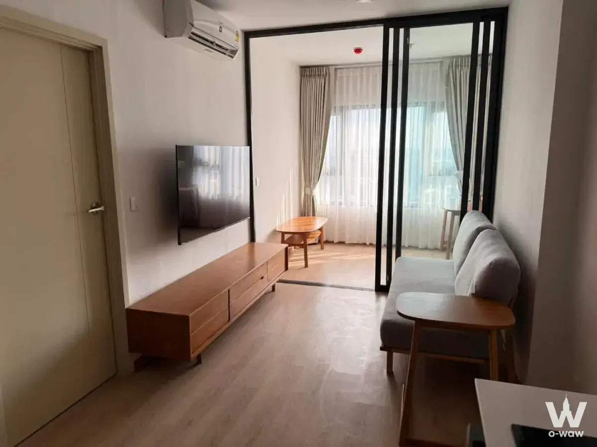 Near MRT Queen Sirikit, Rama 4 - Asoke