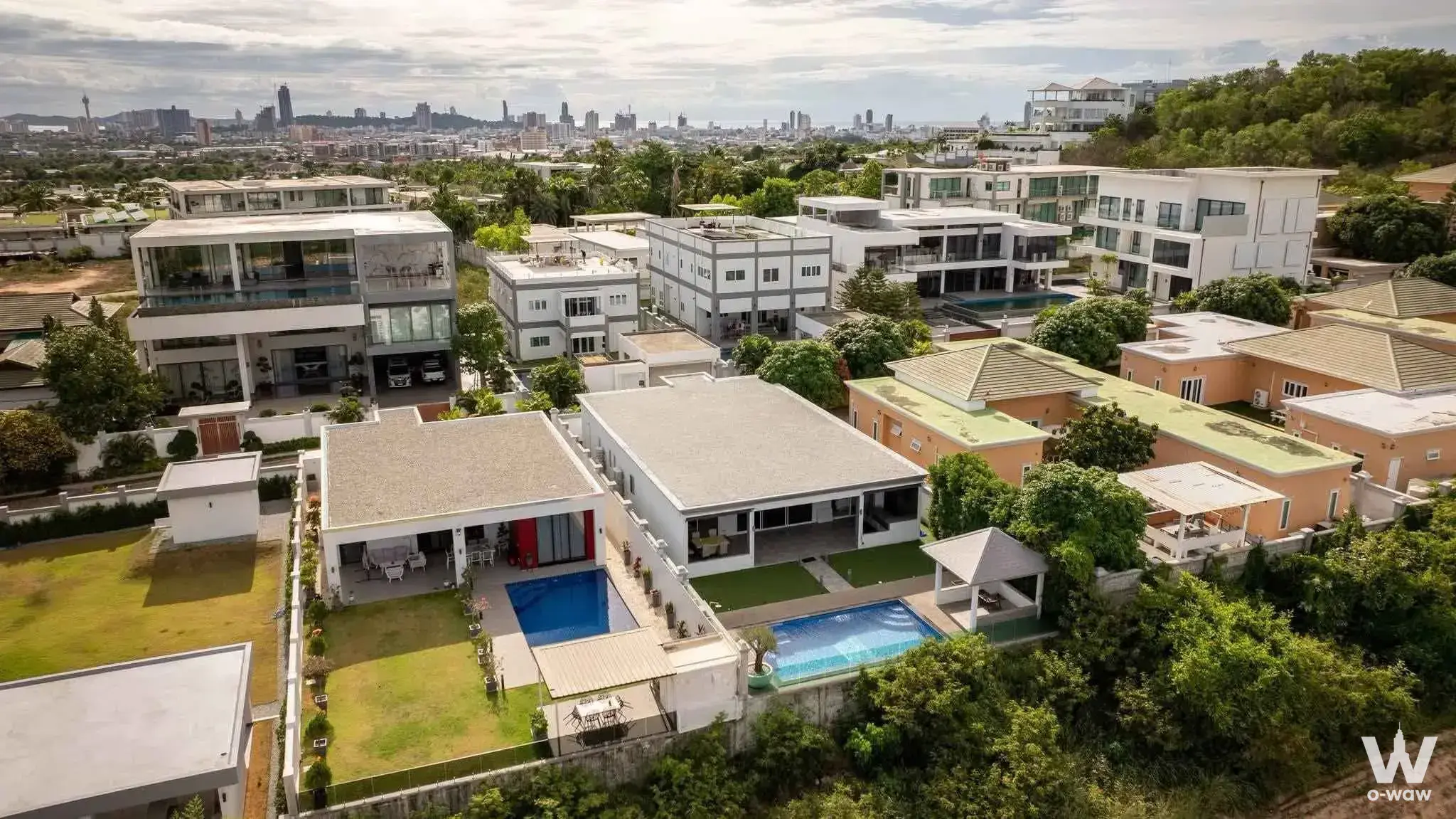 Commercial with 4 bedrooms for sale at Siam Royal View — photo 1 of 5