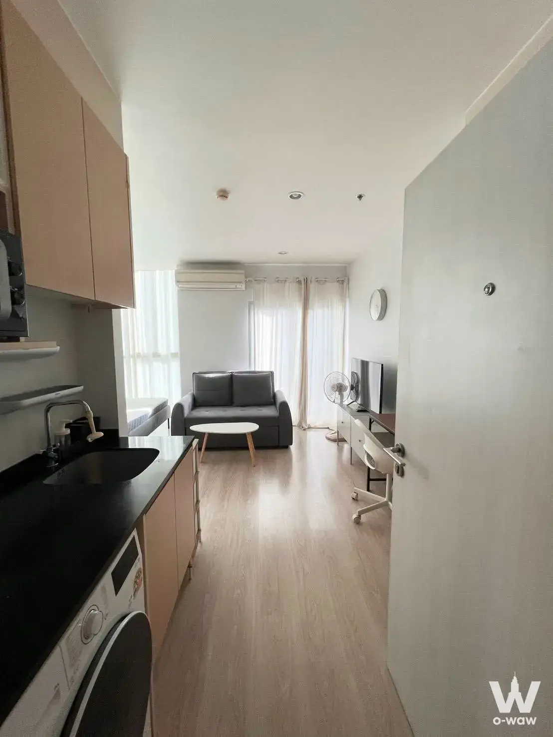 Condo with 1 bedroom for rent at Noble Revolve Ratchada 1 — photo 1 of 4