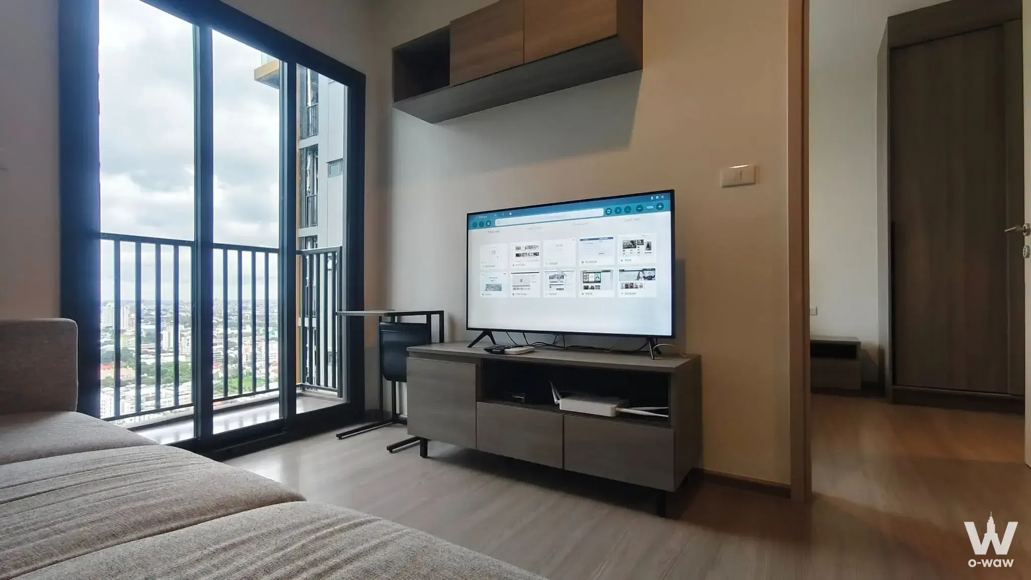 Commercial with 1 bedroom for rent at THE BASE Phetchaburi-Thonglor เดอะ เบส เพชรบุรี - ทองหล่อ — photo 3 of 4