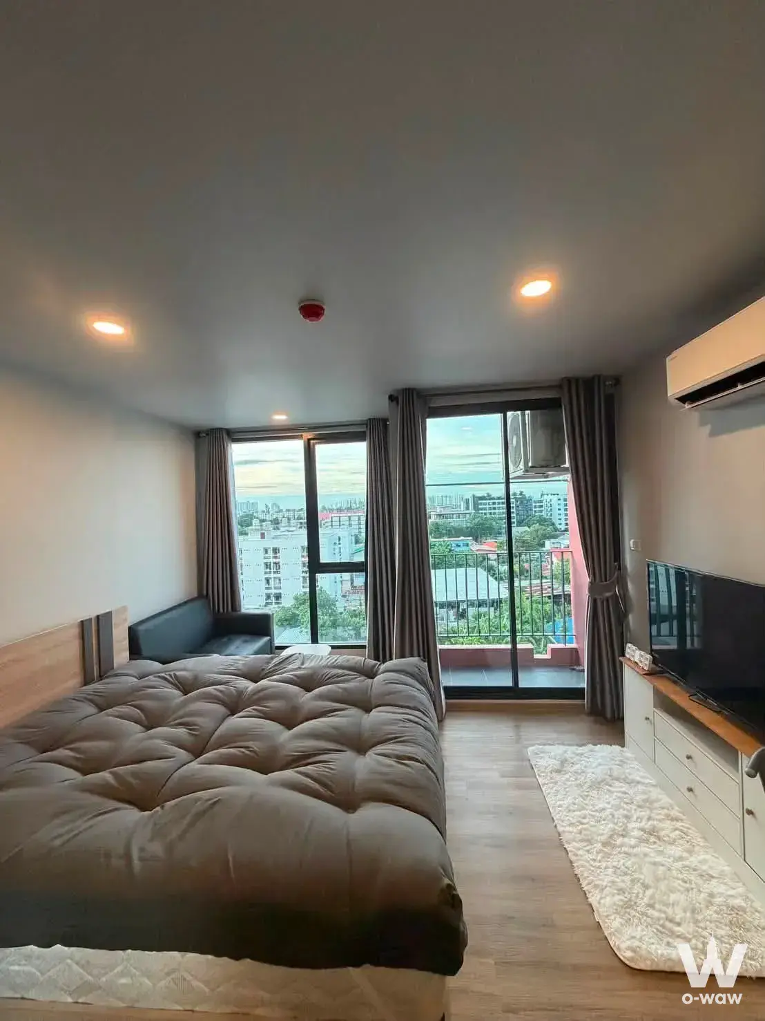 Near MRT Lat Phrao and BTS Ratchayothin