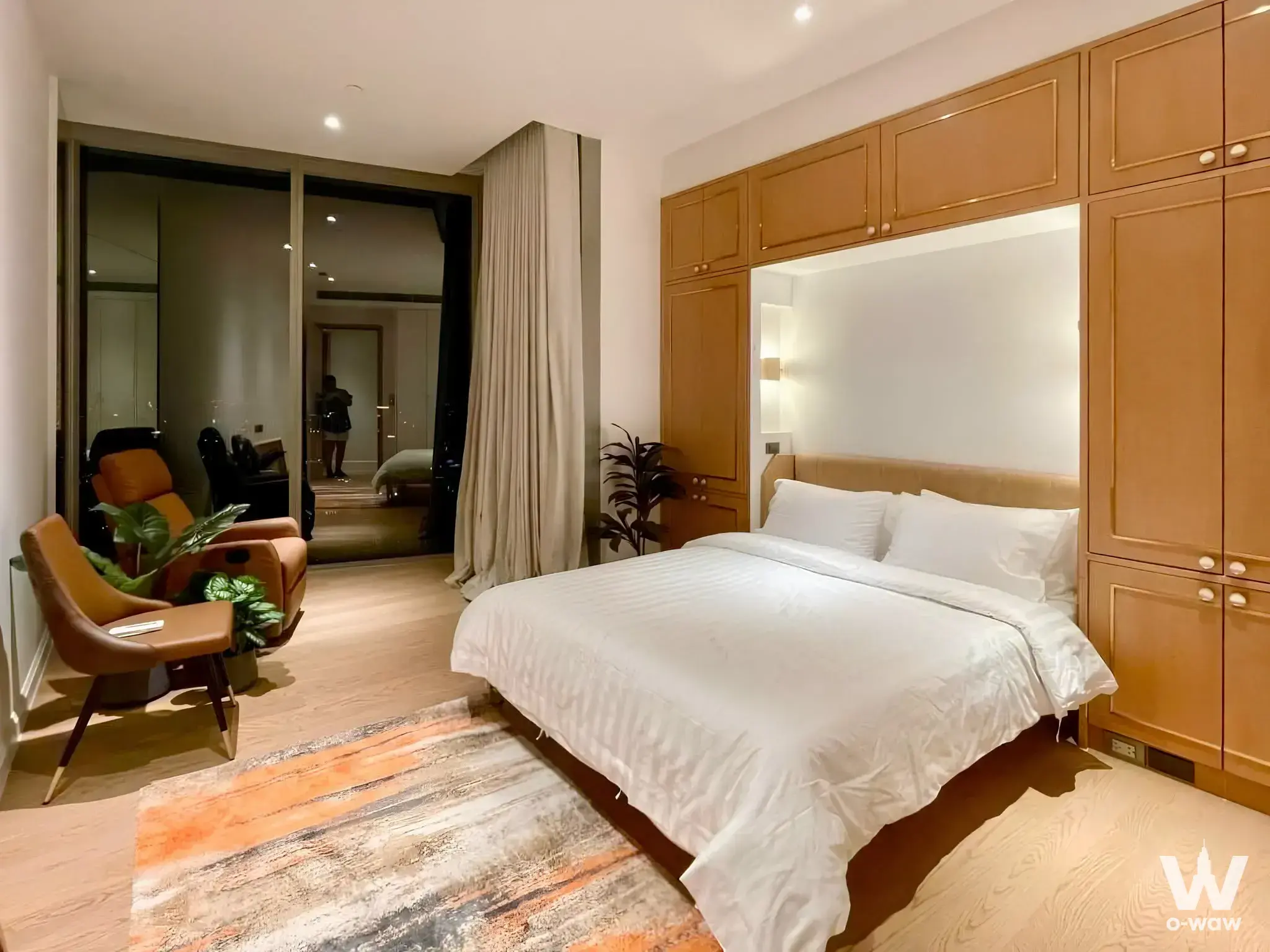 Condo with 3 bedrooms for rent at Magnolias Waterfront Residences — photo 1 of 3