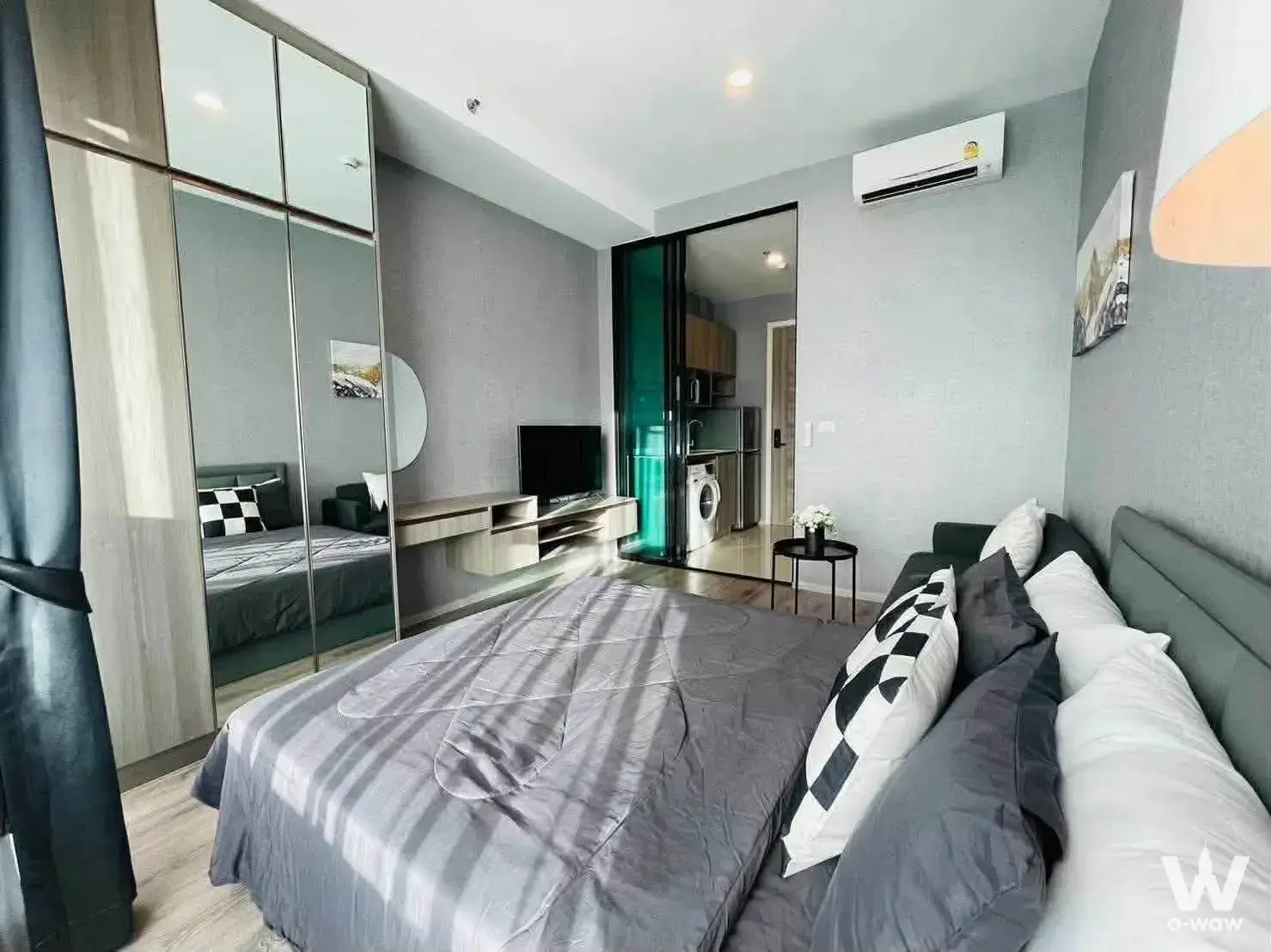 Condo with 1 bedroom for rent at KnightsBridge Collage - Ramkhamhaeng — photo 1 of 5