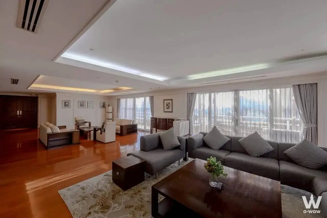 Condo with 4 bedrooms for sale at Las Colinas — photo 1 of 5