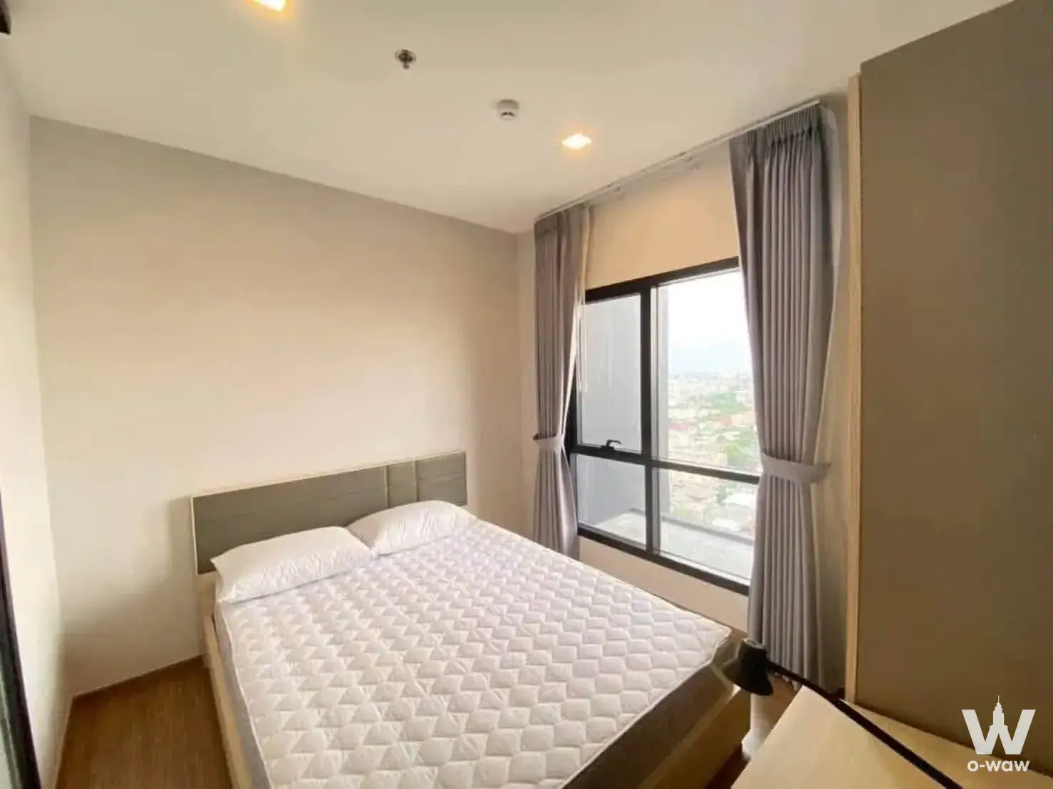 Condo with 1 bedroom for rent at Metris Rama 9-Ramkumhang — photo 2 of 5