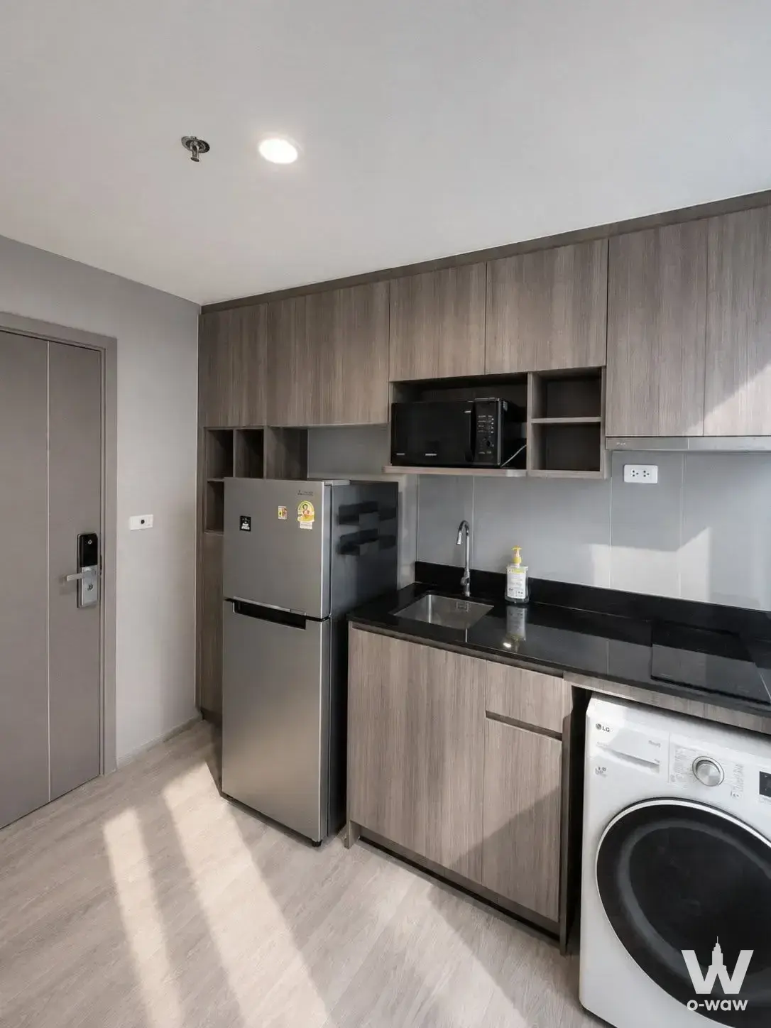 Condo with 2 bedrooms for rent at Ideo Mobi Sukhumvit Eastpoint — photo 5 of 5