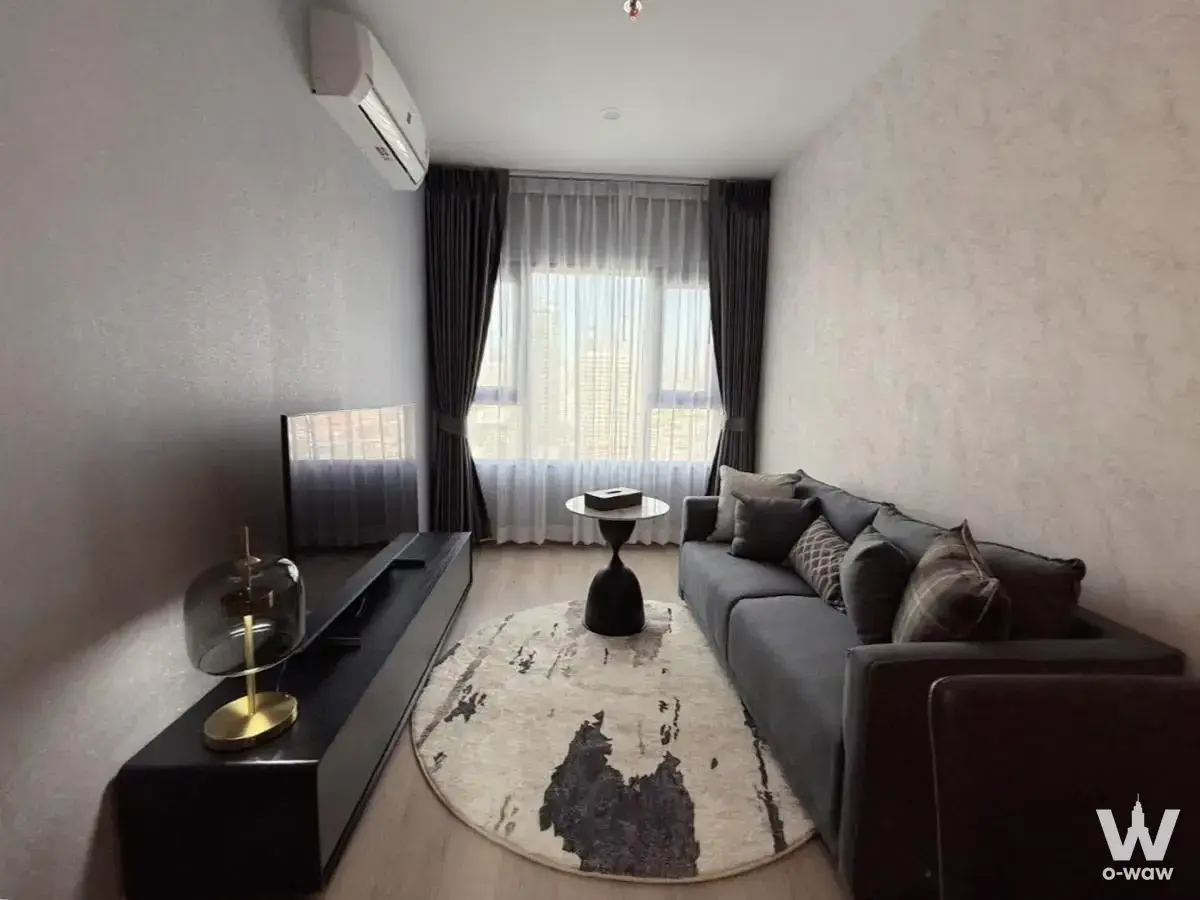 Condo with 1 bedroom for rent at Life Rama 4 - Asoke — photo 1 of 5