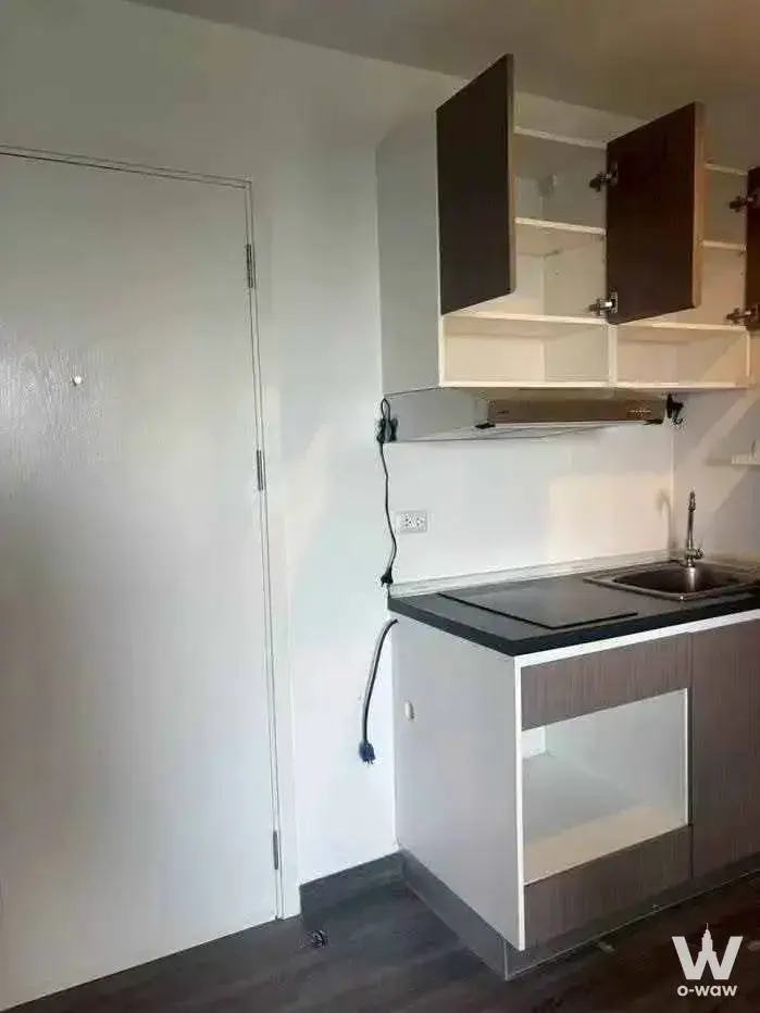 Condo with 1 bedroom for rent at The Trust Condo @BTS Erawan — photo 4 of 5